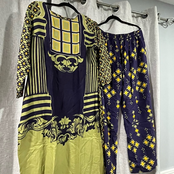 Kurti and palazzo set - Picture 3 of 3